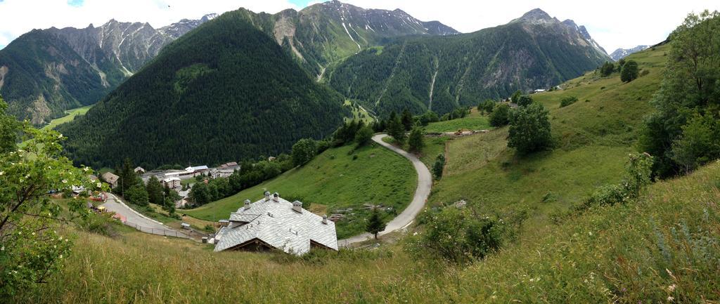Pays Du Grand St Bernard Villa Saint-Rhemy-En-Bosses Exterior foto